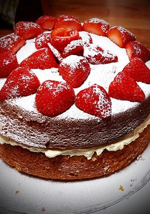 A picture of Victoria Sponge Cake.