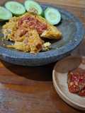 Tempe Penyet Sambal Bawang Kaki Lima