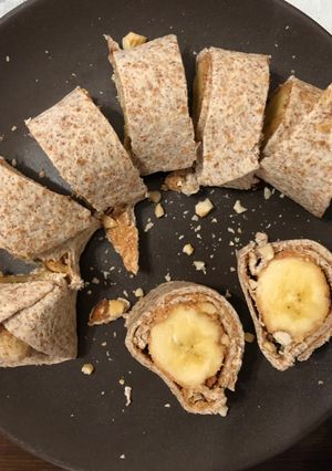 A picture of Banana - Peanut butter wrap.