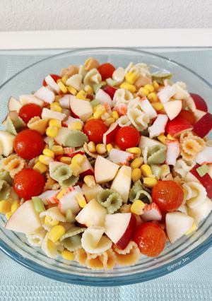 Foto principal de Ensalada de pasta con manzana