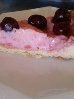 Pudingos meggyes pite recept fotója