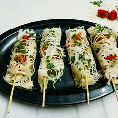 A picture of Chicken net crepes.