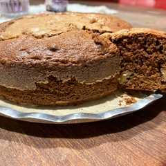 Una foto de Torta de chocolate y nueces, muy fácil y rápida!