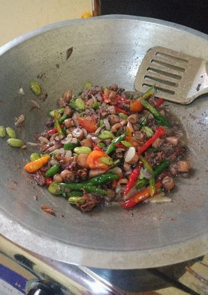 Foto resep Oseng cumi asin nampol