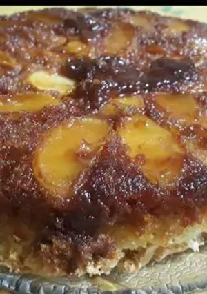 Una foto de Torta invertida de manzana 🍎