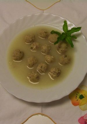 Una foto de Caldo  del  cocido con  albóndigas
