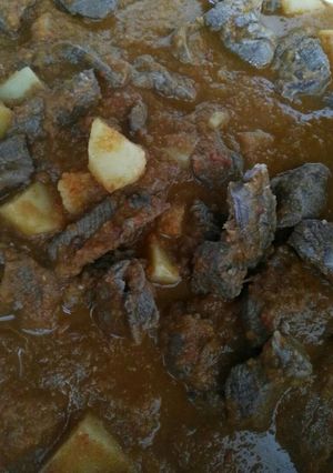 Una foto de Carne de ternera con patatas