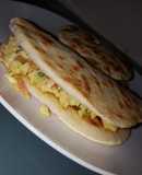 Pan árabe casero con perico de huevo. #VZL