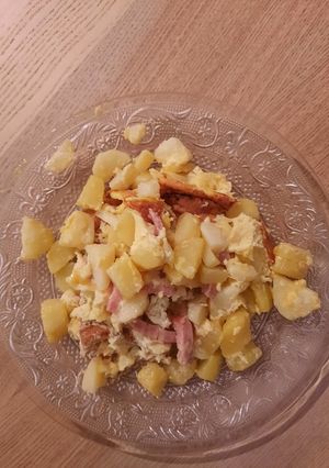 Une photo de Omelette : pommes de terre et lardons