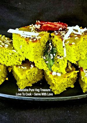 A picture of Green Moong Dhokla.
