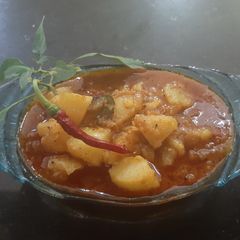 A picture of Spicy potato curry.