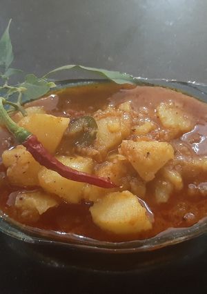 A picture of Spicy potato curry.