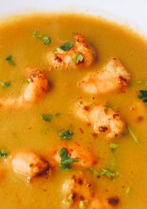 Foto principal de Crema de langostino y guisante
