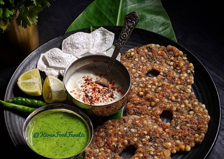 How to Prepare Ultimate Sabudana Thalipeeth with Chutney