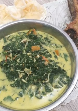 Foto resep Daun Singkong Kuah Santan Kuning