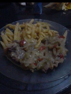 Una foto de Bife a la criolla con fritas