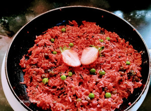 A picture of Beetroot, Green Peas Pulao.