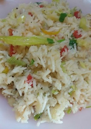 A picture of Chinese Chicken Fried Rice.