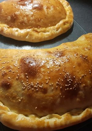 Una foto de Calzone Express sin levadura !!!! Varios gustos