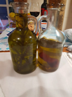 Una foto de Aceite de pimiento "pene"