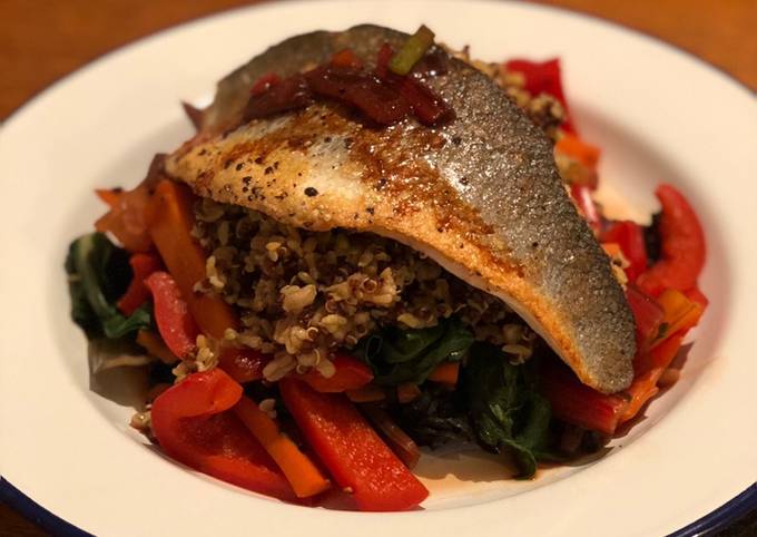 Recipe of Homemade Seabass with teriyaki vegetables and dashi quinoa 🇯🇵