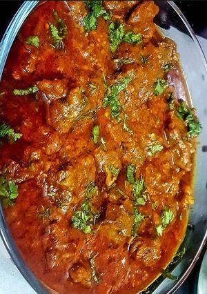 A picture of Khatta meat.