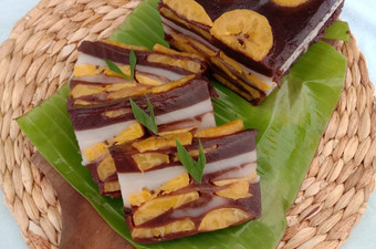 Bagaimana Menyiapkan Kue Nagasari Loyang Ekonomis Untuk Jualan