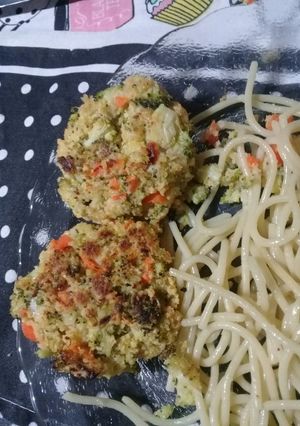 Una foto de Tortitas de brócoli y zanahoria☆