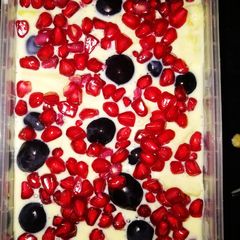 A picture of Fruit Custard.