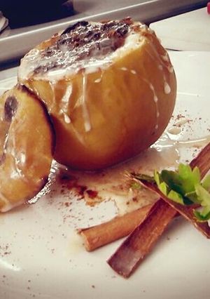 Una foto de Manzana rellena al horno