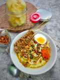 Bubur ayam kuah kuning