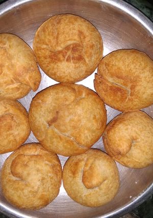 A picture of Khasta kachori.
