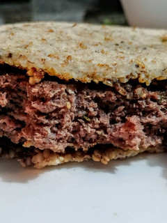 Una foto de CARNE Molida para hamburguesa🍔de dieta...!😍