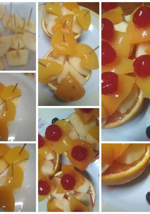 Una foto de Pinchos de fruta coloridos
