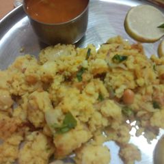 A picture of Idli Upma.