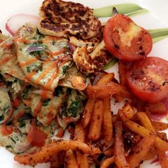 A picture of Omelette - Bangladeshi Style.