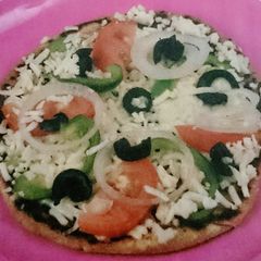Roti pizza. A picture of Roti pizza..