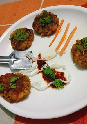 A picture of Mini Vegetable cutlet.