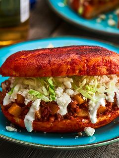 Una foto de Pambazos de Chorizo con Papas