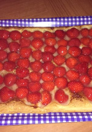 Una foto de Tarta de frutas y hojaldre