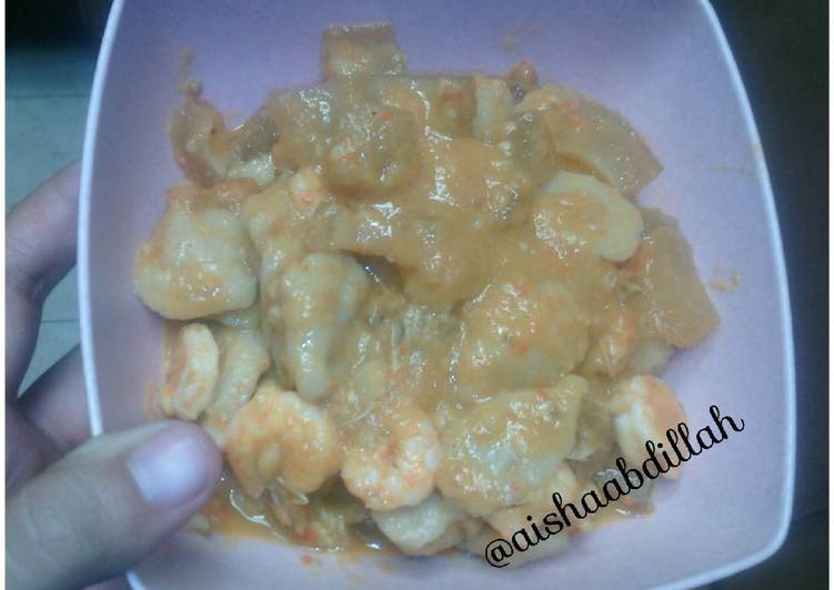 Oseng bakso udang cecek pedas