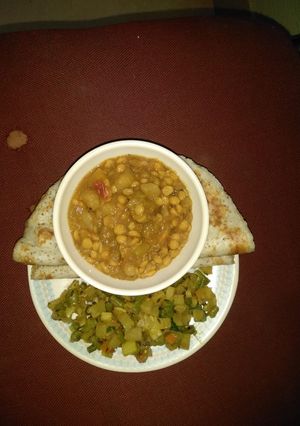 A picture of Bottle gourd chana daal.