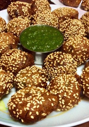 A picture of Jowar vada.