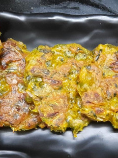 मेथीची वडी (Methichi Vadi Recipe In Marathi) रेसिपी चे मुख्य फोटो