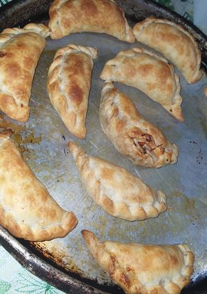 Una foto de Empanadas de pollo al limón