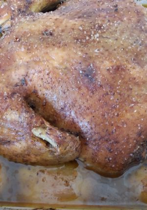 Φωτογραφία της συνταγής Κοτόπουλο 🍗 στη γάστρα με πατάτες 🥔 και τσαχπινιές! 😉