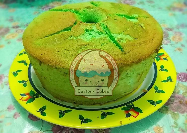 Pandan Chiffon Cake