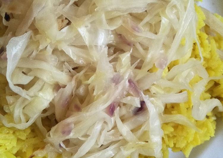 Recipe of Homemade Fried cabbage with yellow rice