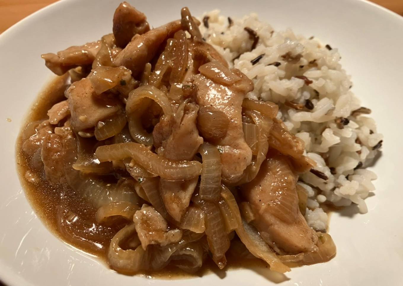 Pollo con cebolla (洋蔥雞)