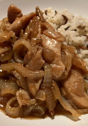 Foto principal de Pollo con cebolla (洋蔥雞)